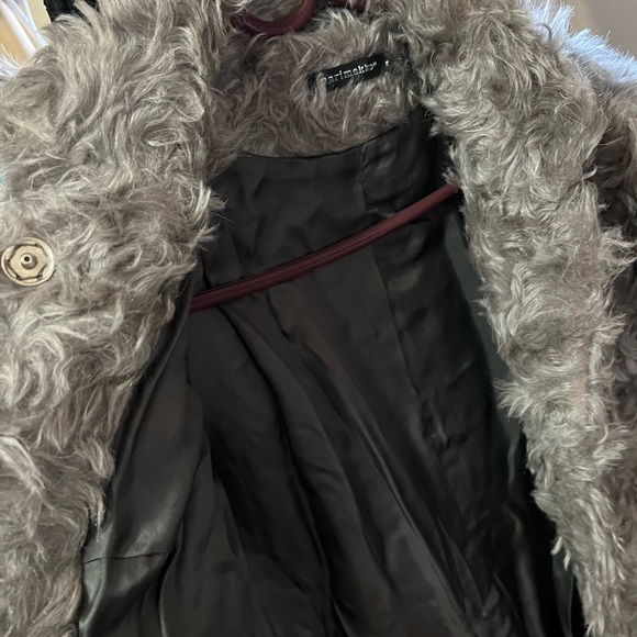 Coat - Picture 1 of 5